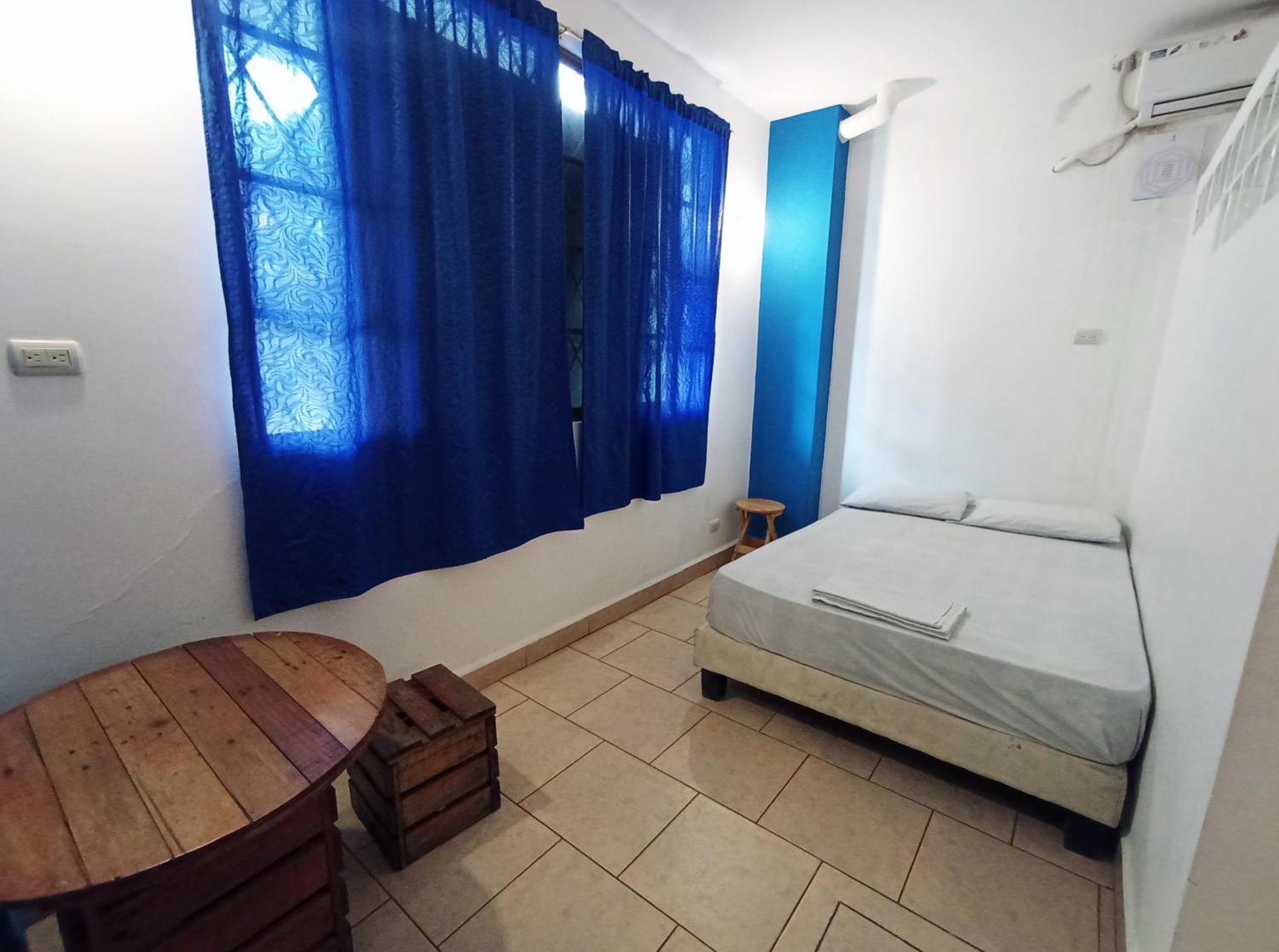 Hostal Yaku มอนตาญิตาร์ ภายนอก รูปภาพ
