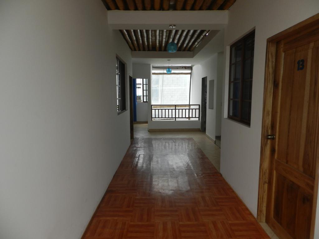 Hostal Yaku มอนตาญิตาร์ ภายนอก รูปภาพ