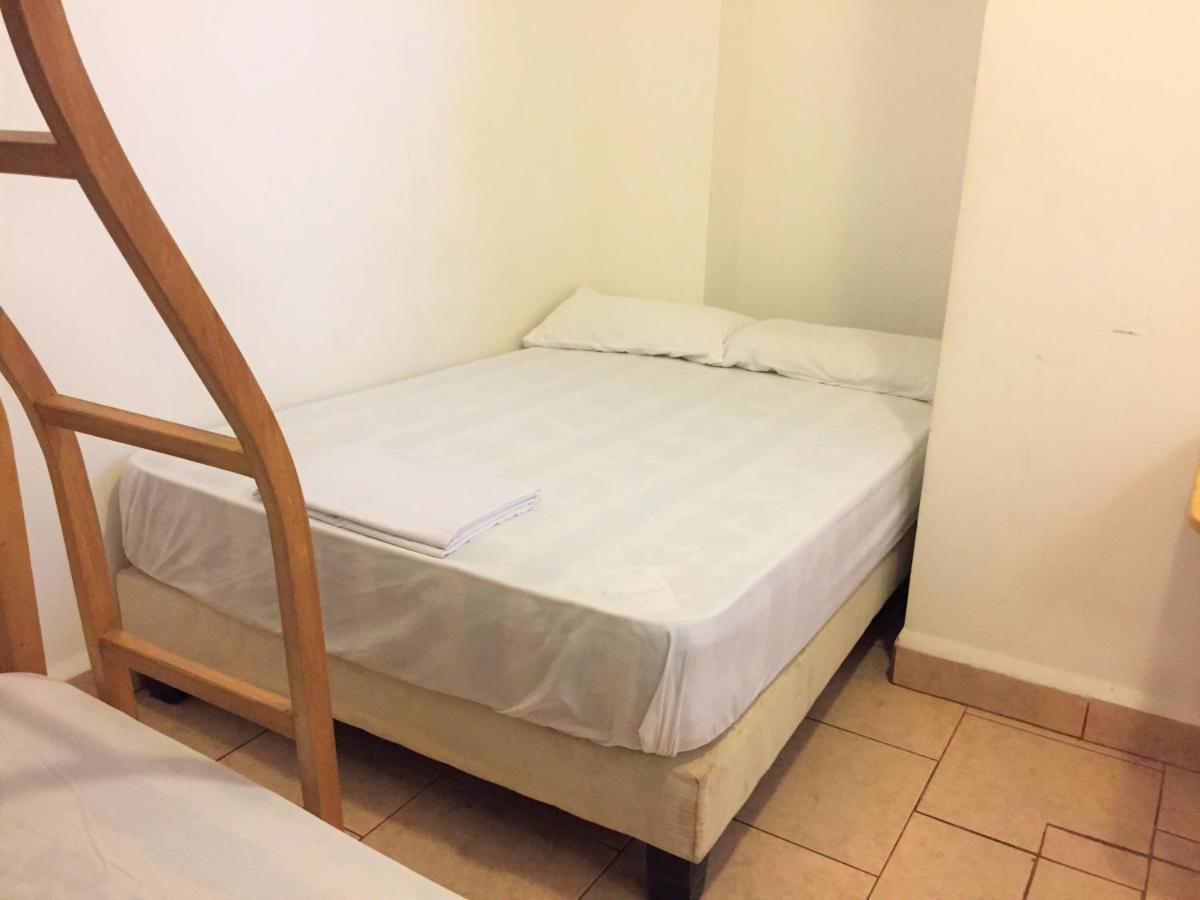 Hostal Yaku มอนตาญิตาร์ ภายนอก รูปภาพ