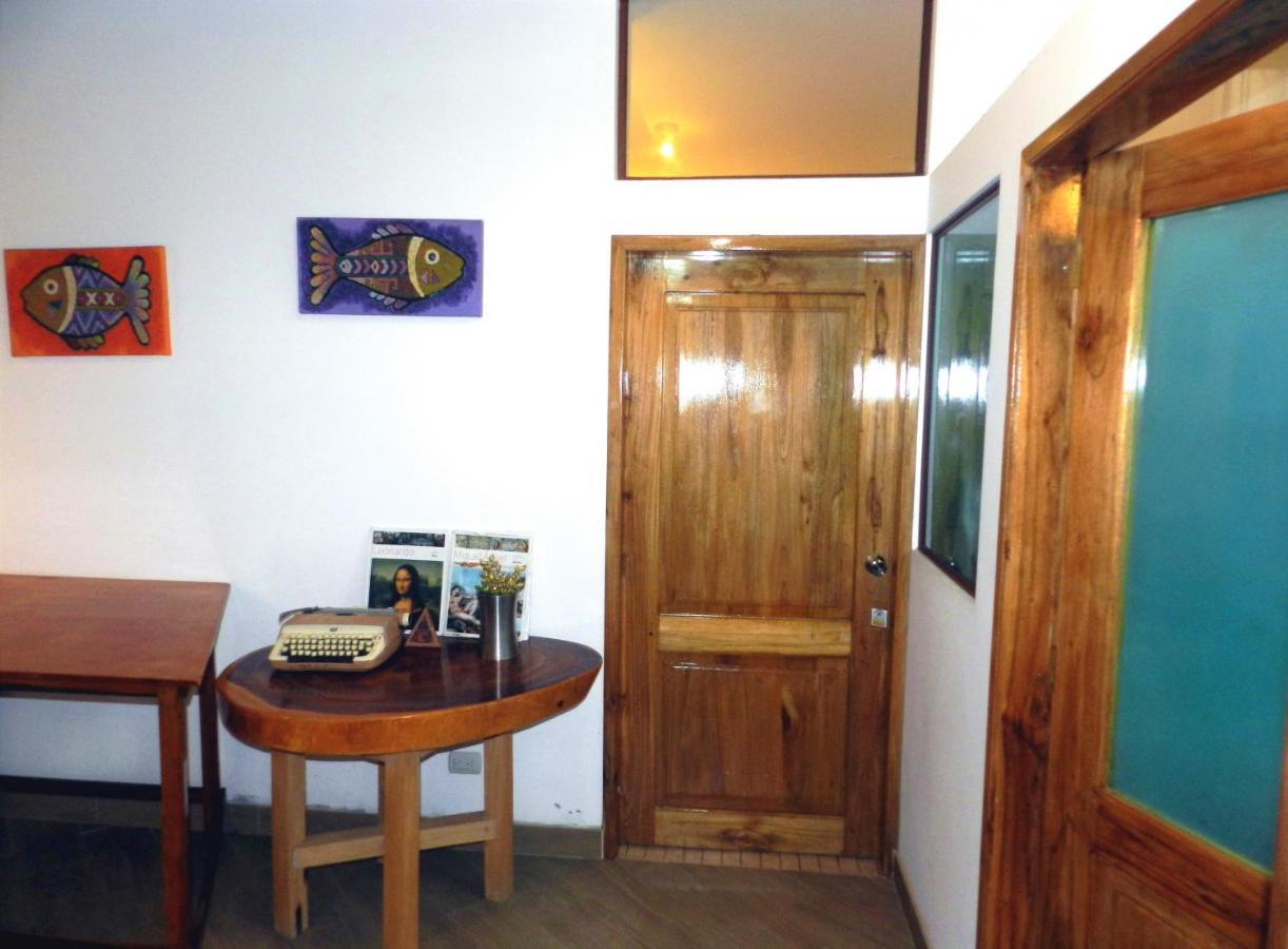 Hostal Yaku มอนตาญิตาร์ ภายนอก รูปภาพ